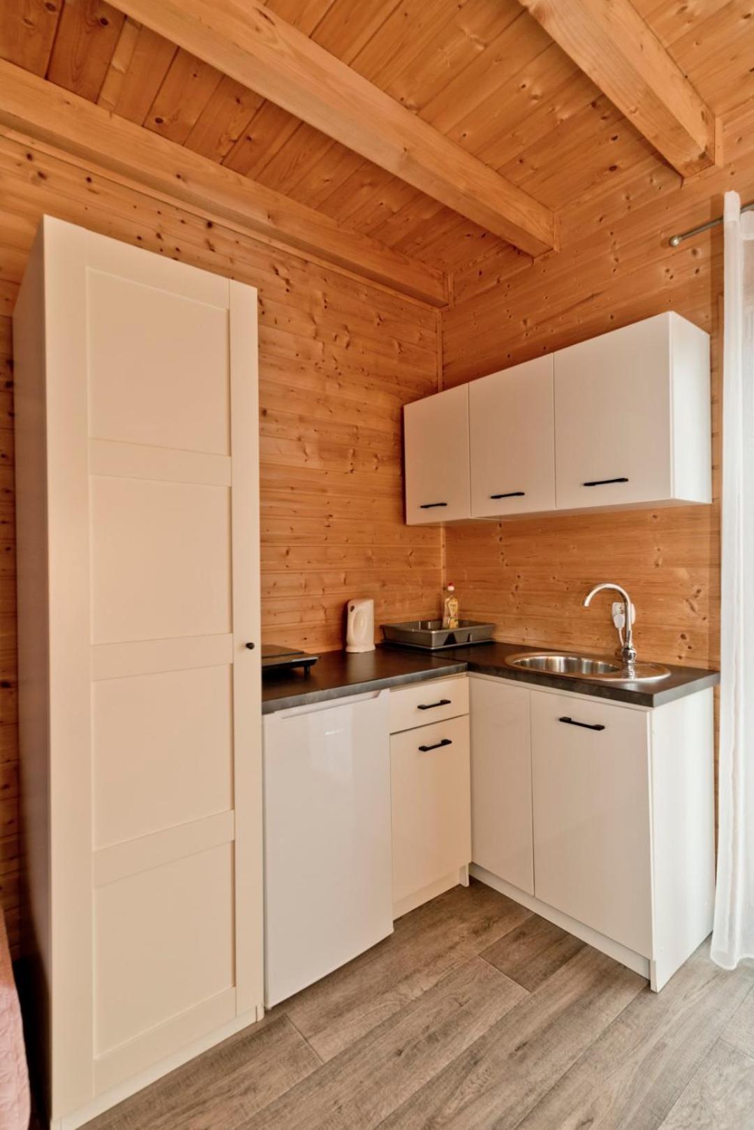 Resort Eden - Domki, Pokoje, Apartamenty Jastrzębia Góra 外观 照片